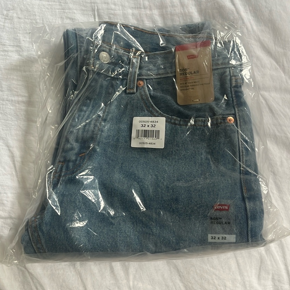 NWT LEVI’S 501 MEN Original 32x32